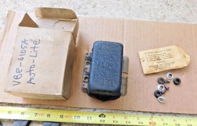 ПЕРЕСТРОЕННЫЙ AUTO-LITE РЕГУЛЯТОР НАПРЯЖЕНИЯ 1953-57 WILLYS С GGW ГЕНЕРАТОРЫ + KAISER - Изображение 1 из 4