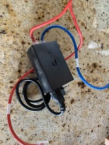Ubiquiti GP-H480-050G 48V 0.5A Gigabit Power Supply POE Injector. 3 - Afbeelding 1 van 3