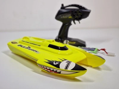 Carson Rc Race Shark FD RC Motorboot 395 mm 25KM/H Rc Speedboat 2.4Ghz 500108029 - Bild 1 von 4