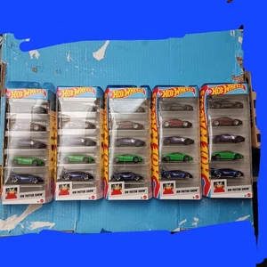 🔥2025 HOT WHEELS MOTOR SHOW 5 PACKS,ASTON MARTIN VULCAN,FERRARI,LAMBO! LOT OF 5 - Picture 1 of 4