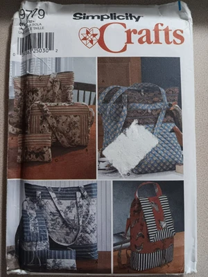 Simplicity Pattern 9779 Quilted Tote Bags Backpack Purse Cosemetic Case - Image 1 of 2