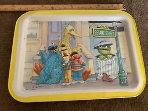 Pre-owned VINTAGE 1977 Sesame Street Metal TV Lap Tray Collectible Ages 3+ - Picture 1 of 11