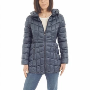 Bernardo Hooded Quilted Puffer Coat Small Warm Cozy Color Iced Cove NWT Ecoplume - Picture 1 of 10