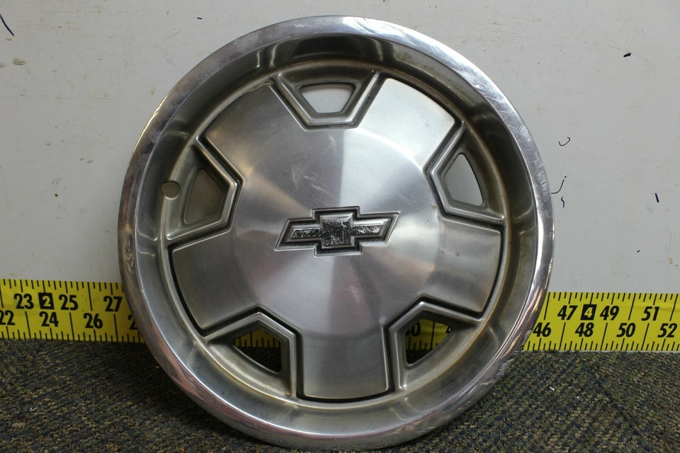Cubierta de rueda tapacubos única de 14" OEM 14035574 1982-88 GMC S10 S15 Sonoma (1707) Foto 1 de 4