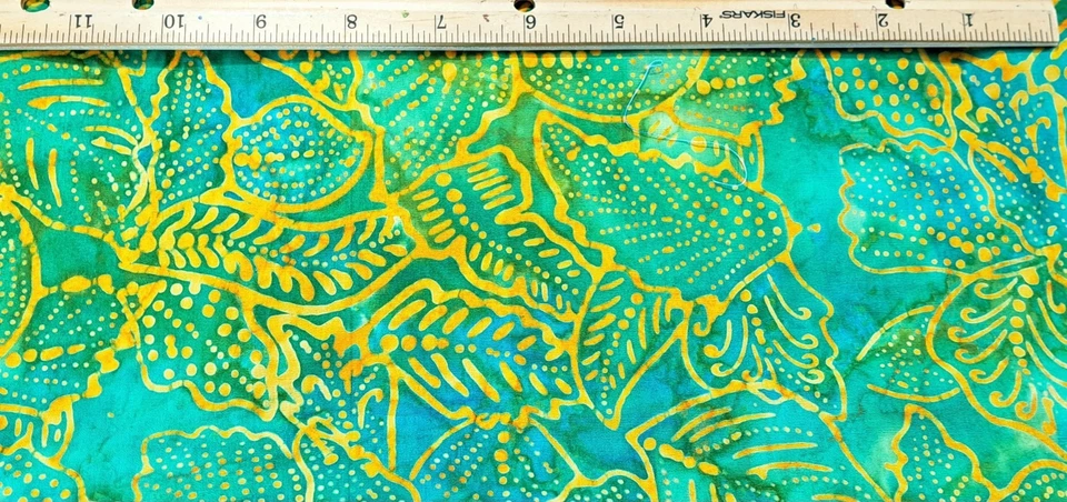 Hojas amarillas sobre batik verde tela 100% algodón vendido por yarda #B101 Foto 1 de 1