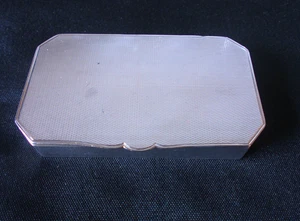 Solid Silver Huge Engine Turned Snuff Box Hallmark date 1929 By Cohen & Charles - Picture 1 of 8