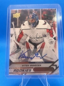 2020-21 Upper Deck Overtime - Rookies Vitek Vanecek #112 Gold Autograph - Bild 1 von 2