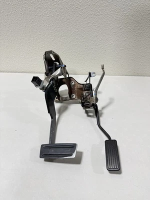 96-00 HONDA CIVIC - TRANSMISIÓN AUTOMÁTICA SOLAMENTE - FRENO Y PEDAL DEL ACELERADOR - OEM #5017 Foto 1 de 4