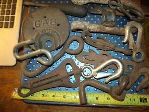 VINTAGE ANTIQUE Old Rusty Tool hardware Lot Farmhouse Rustic Decor - Picture 1 of 6