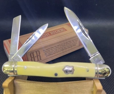 Rough Rider RR891 Whittler 带黄色 Delrin 手柄  — 第 1/4 张图片