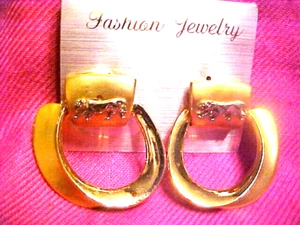 Vintage Gold Tone earrings Lioness, Silvertone Body Decor Door Knocker Clip On - Picture 1 of 4
