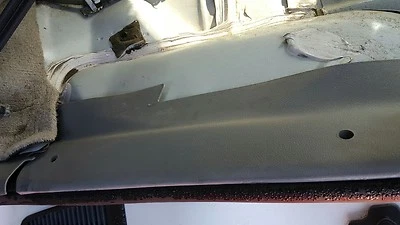 Chevrolet Caprice 94 95 96 usado GRIS TRASERO IZQUIERDO C pilar moldura   Foto 1 de 3