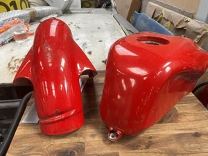 Vintage DUCATI 916 Fuel Petrol Tank and mudguard - Picture 1 of 12