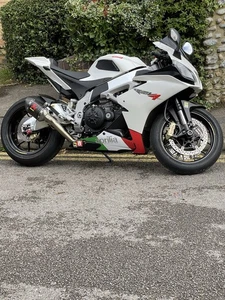 Aprilia RSV4-R 2010 White - Picture 1 of 6