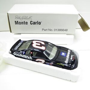 DALE EARNHARDT GOODWRENCH 2001 CHEVY MONTE CARLO CLUB CAR ACTION 1/32 DIE-CAST