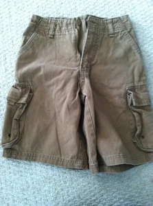 OTB CARGO SHORTS SIZE 8 BOYS - Picture 1 of 4