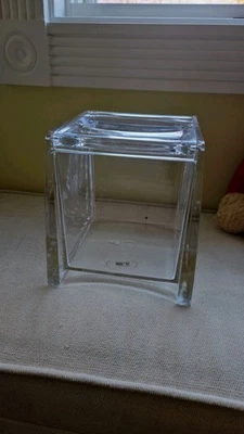 Caja de pañuelos Lucite acrílicos transparentes Regal Carlisle moderna Foto 1 de 4
