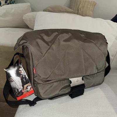 MANFROTTO Stile Unica VII Messenger Camera Bag Laptop DSLR Padded Carry-on  - Image 1 of 4