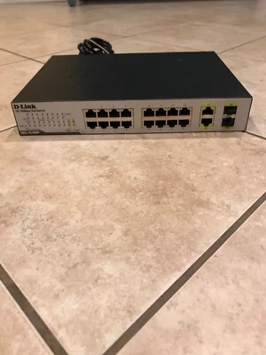 D-Link DES-1018MP 18-Port 10/100 Unmanaged PoE Switch Including 2 1000BASE-T/SFP - Image 1 of 4