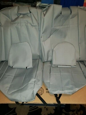 Fundas de asiento de fila trasera gris divididas Toyota Highlander Ty483-08da Caltrend 2008-2013 Foto 1 de 4