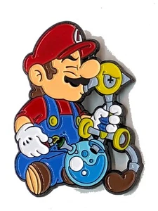 Broche de solapa Mario Smokes Bong Weed Dabs High Stoned SOMBRERO PIN - Imagen 1 de 4