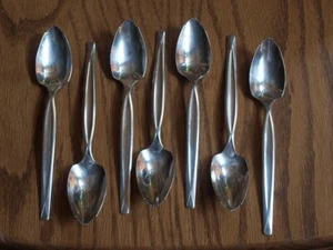 7 cucchiai pompelmo modello linee vintage Wm Rogers Mfg Co. anni '60 - Foto 1 di 8