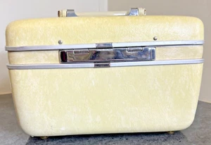 Ivory Train Case, Vintage Traveller, Very Rare Retro Find. In demand - Pre-loved - Picture 1 of 11