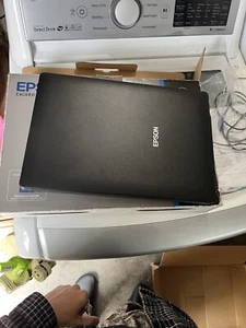 Epson Perfection V39 Flatbed Scanner - Black CIB - Picture 1 of 10