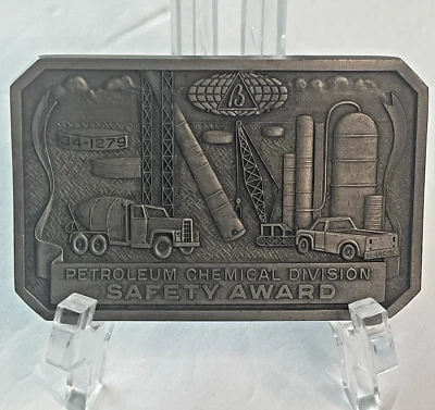 Marrón y Raíz Industrial Petro-Chem Div SA Hebilla de Cinturón De Colección Heritage Peltre Foto 1 de 4