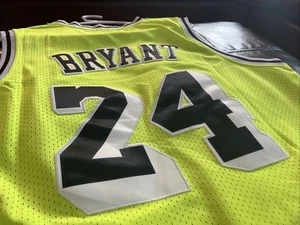HARDWOOD CLASSICS #24 LAKERS VOLT JERSEY LARGE 💥RARE💥 - Picture 1 of 10