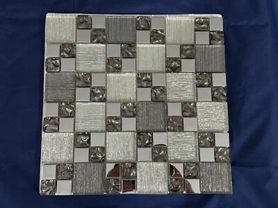 Salpicadero de mosaico cuadrado de vidrio/metal plateado NY47 para cocina baño Foto 1 de 4
