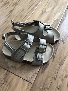 Oshkosh sandals Toddler Boy Size 7 Tan