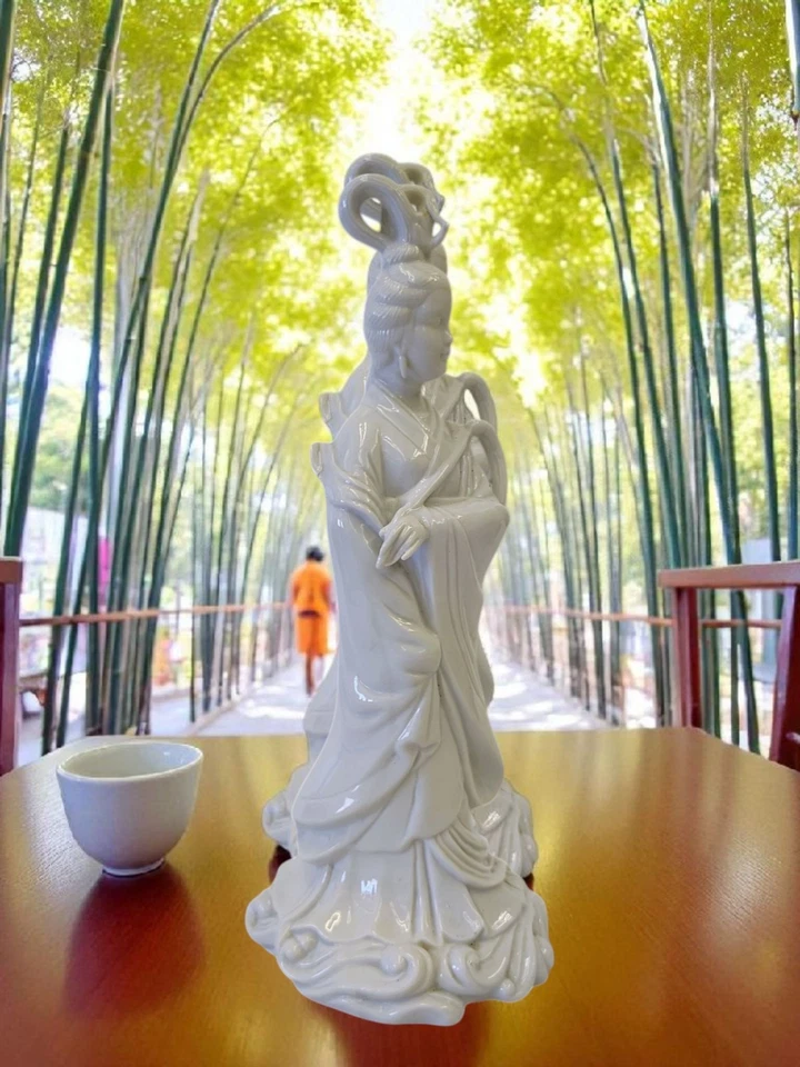 Estatuilla de porcelana de la diosa budista Kwan Yin blanca china de colección 10" Foto 1 de 1