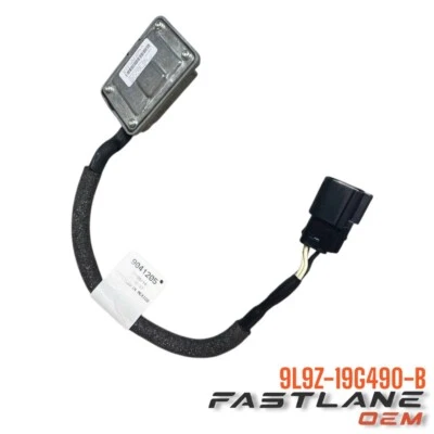 2008-2014 LINCOLN NAVIGATOR REAR CAMERA ASSEMBLY NEW OEM 9L9Z-19G490-B - Image 1 of 4