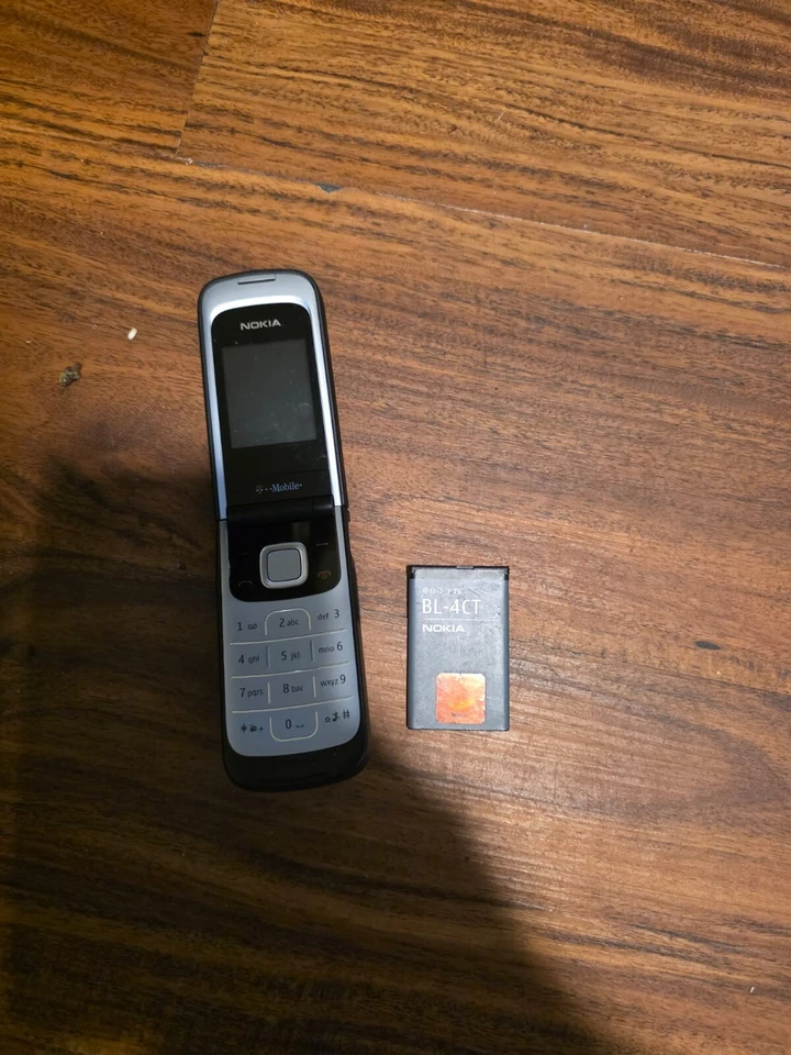 3610.Nokia 2720a-2b Negro Raro - Para Coleccionistas Foto 1 de 1