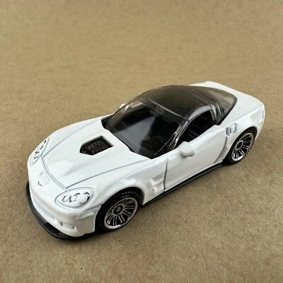 Chevy Corvette ZR1 2008 Matchbox coche blanco 2022 MBX exótico 1:64 coche suelto Foto 1 de 4