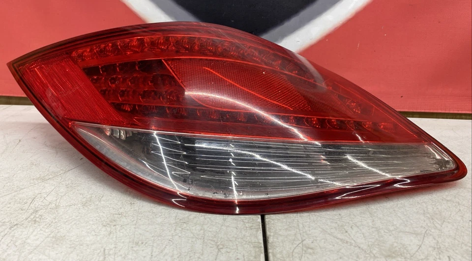 Lanterna traseira lateral esquerda 2009 Porsche Boxster 987.2 98763142503 **SOMENTE PEÇAS** - Imagem 1 de 4