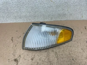 1998 1999 Mazda 626 Front Left Driver LH Corner Turn Signal Light q3897 DG - Picture 1 of 8