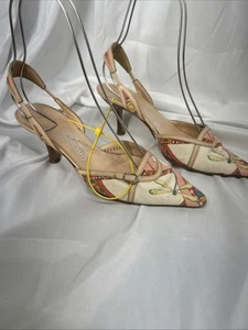 Bomba de tacón de aguja Salvatore Ferragamo Florance para mujer talla 7 estampado de libélula - Imagen 1 de 12