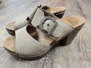Dansko Ramona Milled Nubuck Taupe Sandalen Euro 37 - US 6 Leder Blockabsatz - Bild 1 von 8