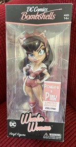 2017 Powerful In Pink WONDER WOMAN Cryptozoic Vinyl DC BOMBSHELL LE #220/750