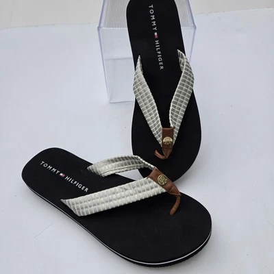 Chanclas Tommy Hilfiger Talla 11 Tanga CAMDYN Gris Blanco Rayas Tela Correa Nueva Foto 1 de 4