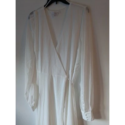 Lulus Wedding Gown Large Lace - Image 1 of 2