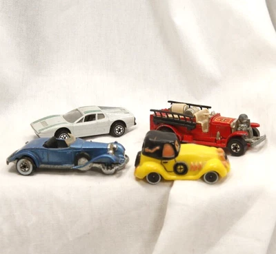 Colección 4 Hot Wheels, camión de bomberos, Rolls Royce, golden gooch, ñame, ¡de colección! Foto 1 de 4