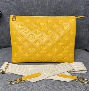 Bolso Louis Vuitton Coussin PM monograma cuero en relieve - Imagen 1 de 12