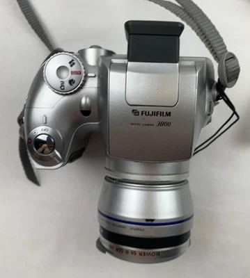 Fujifilm FinePix 3800 Silver 3.2MP Digital Camera 6x Optical Zoom w/Cap-Tested - Image 1 of 4
