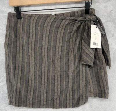 Falda Carnívora Bailey 44 Para Mujer Talla 4 404-S199 PLM PRECIO DE VENTA SUGERIDO POR EL FABRICANTE $168 Hecha en EE. UU. NUEVA CON ETIQUETAS Foto 1 de 4