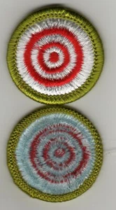 Insignia de mérito de tiro para rifle y escopeta, tipo H, versión trasera azul (1971-1975) - Imagen 1 de 1