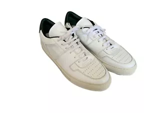 TOTALMENTE NUEVO - Zapatillas blancas/verdes Common Projects Décadas-2348-PRECIO DE VENTA SUGERIDO POR EL FABRICANTE $595 - Imagen 1 de 4