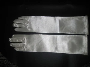 Guantes de ópera blancos largos talla S/M para mujer tela elástica brillante nuevos - Imagen 1 de 3